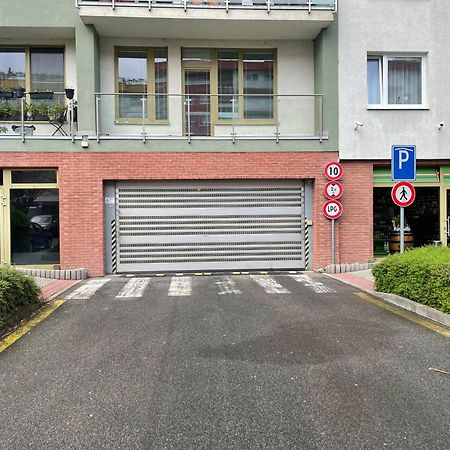 Cozy, Beautiful View, Parking, 1 Stop By Train To Old Town Bratislava Exteriér fotografie